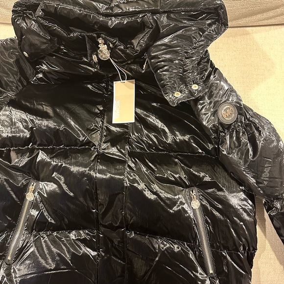 MICHAEL KORS KIDS
Quilted Ciré Puffer Jacket - Picture 4 of 7